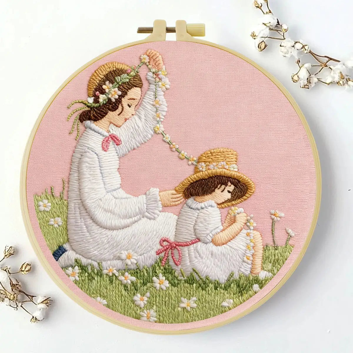 Mother & Daughter Daisy Chain Embroidery Kit – Heartwarming Floral DIY Hand Embroidery Hoop Art Set