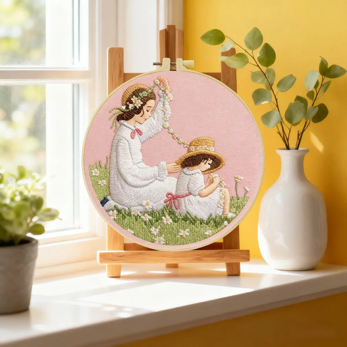 Mother & Daughter Daisy Chain Embroidery Kit – Heartwarming Floral DIY Hand Embroidery Hoop Art Set