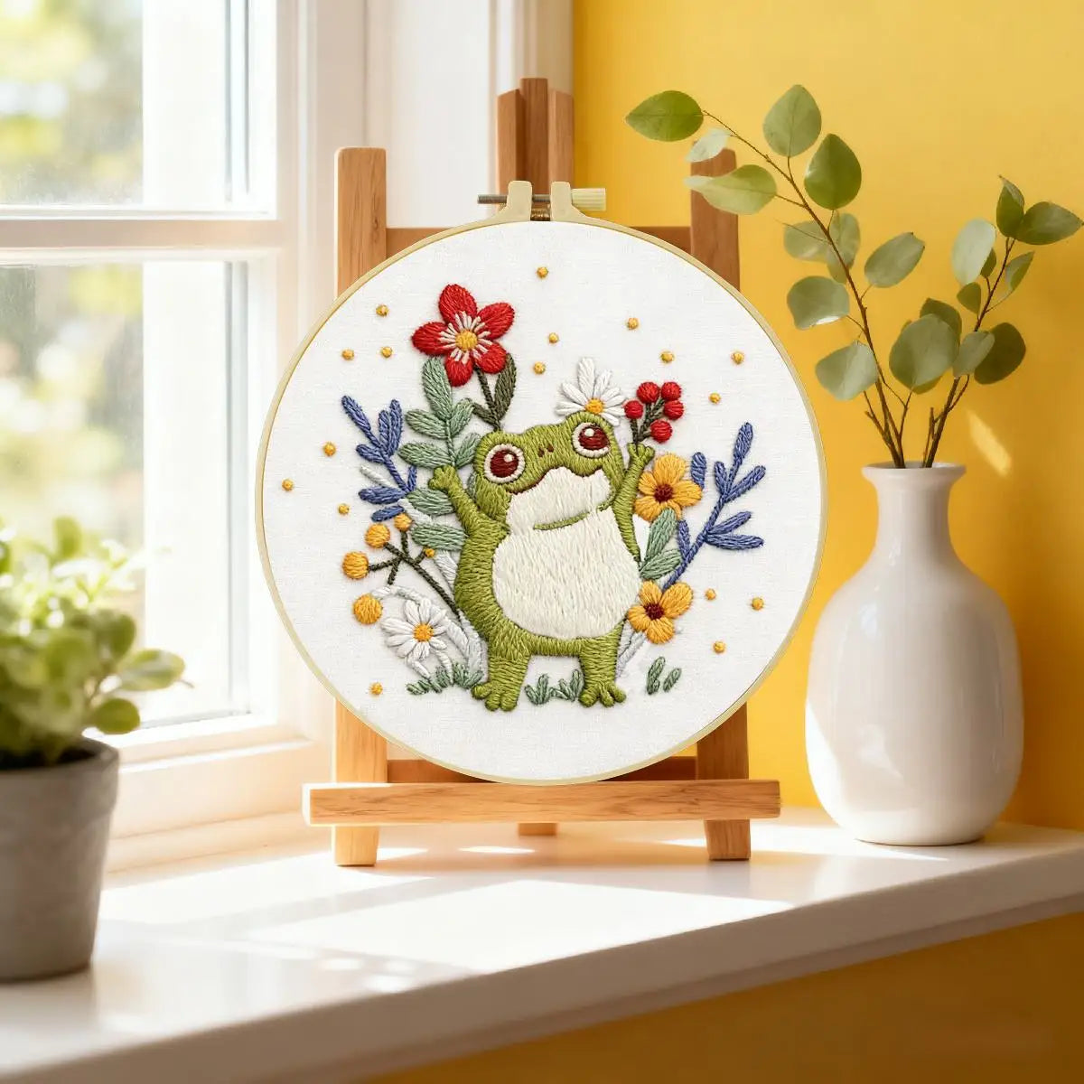 Cute Frog Embroidery Kit – Whimsical Floral Frog DIY Hand Embroidery Hoop Art Set
