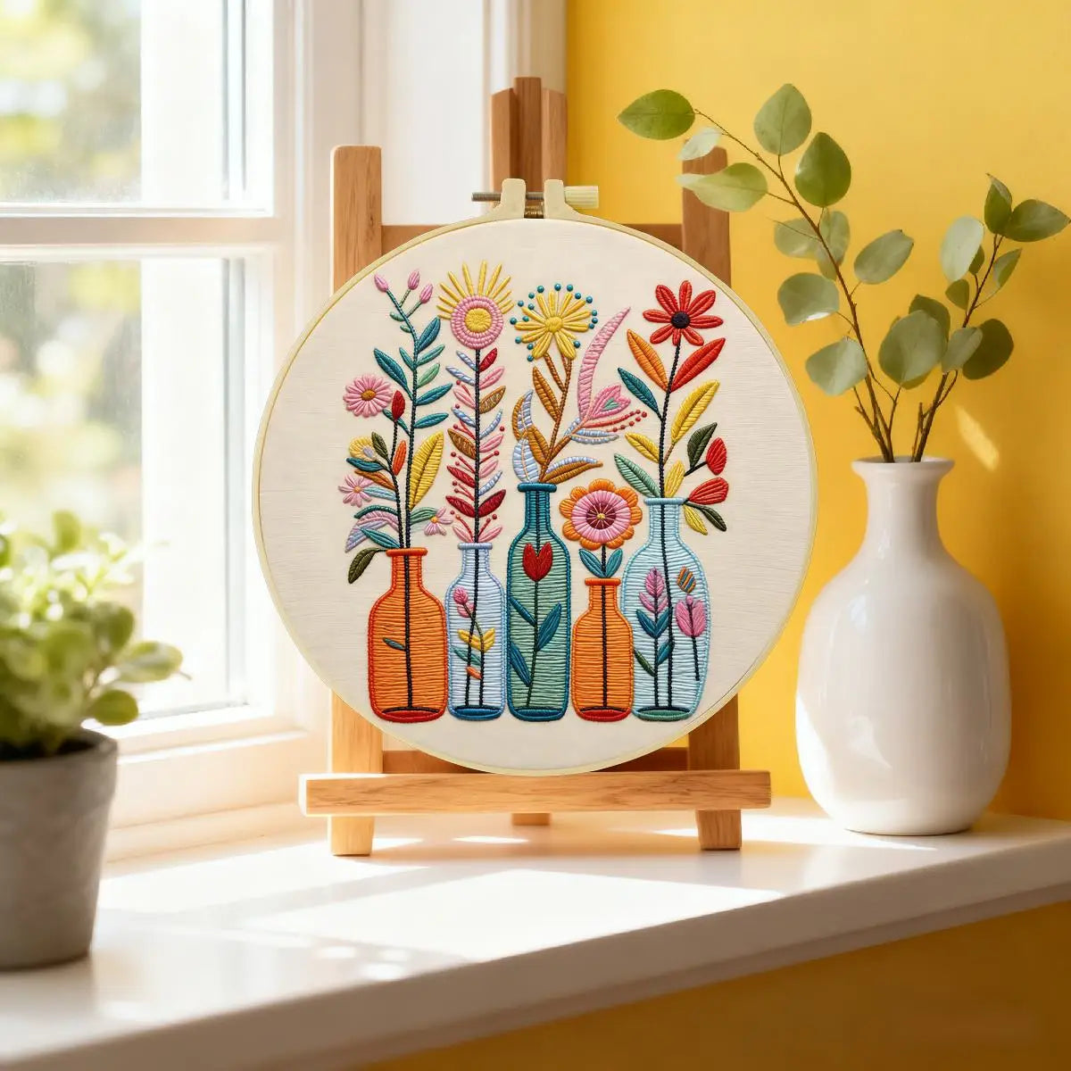 Colorful Floral Vase Punch Needle Wall Art – Handmade Embroidery Hoop Decor for Nursery & Cozy Rooms