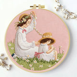 Mother & Daughter Daisy Chain Embroidery Kit – Heartwarming Floral DIY Hand Embroidery Hoop Art Set